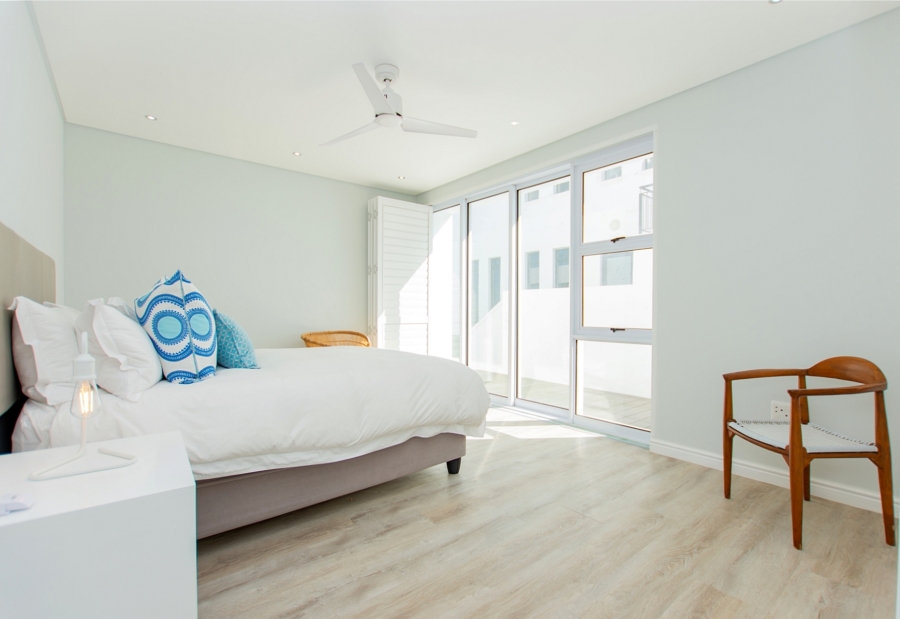 5 Bedroom Property for Sale in Calypso Beach Western Cape